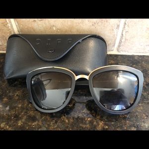 Black Diff Eyewear Sunglasses!